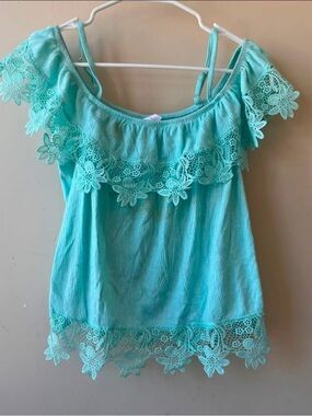 No Boundaries XL Aqua Lace Trim Cold Shoulder Top
